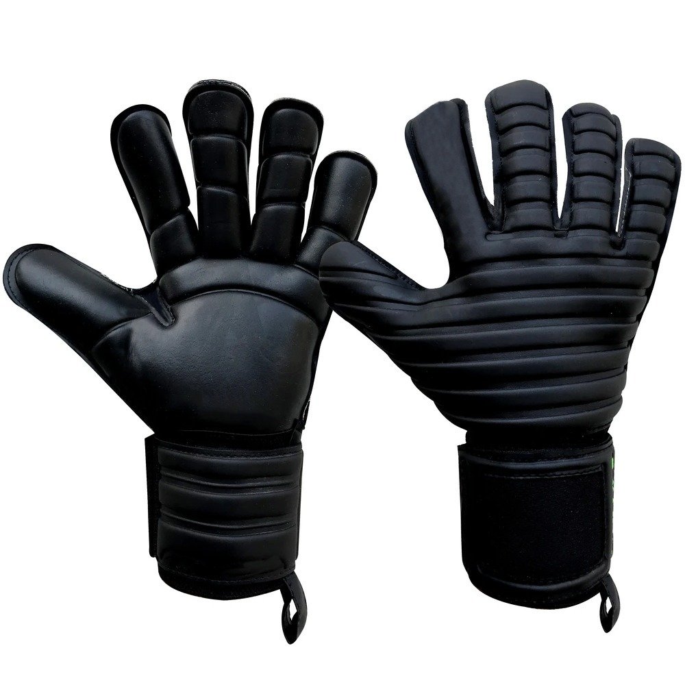 pair of black goalkeeper gloves Legend smash